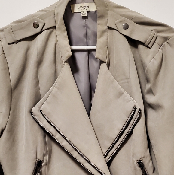 2/$40 Light tan faux suede cropped jacket with zipper details! - Picture 2 of 12